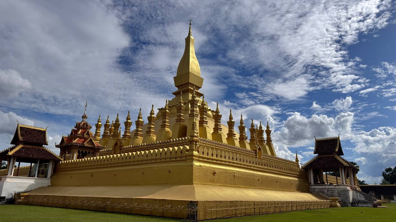 5 DAYS 4 NIGHTS Huayxai - Pakbeng - Luang Prabang