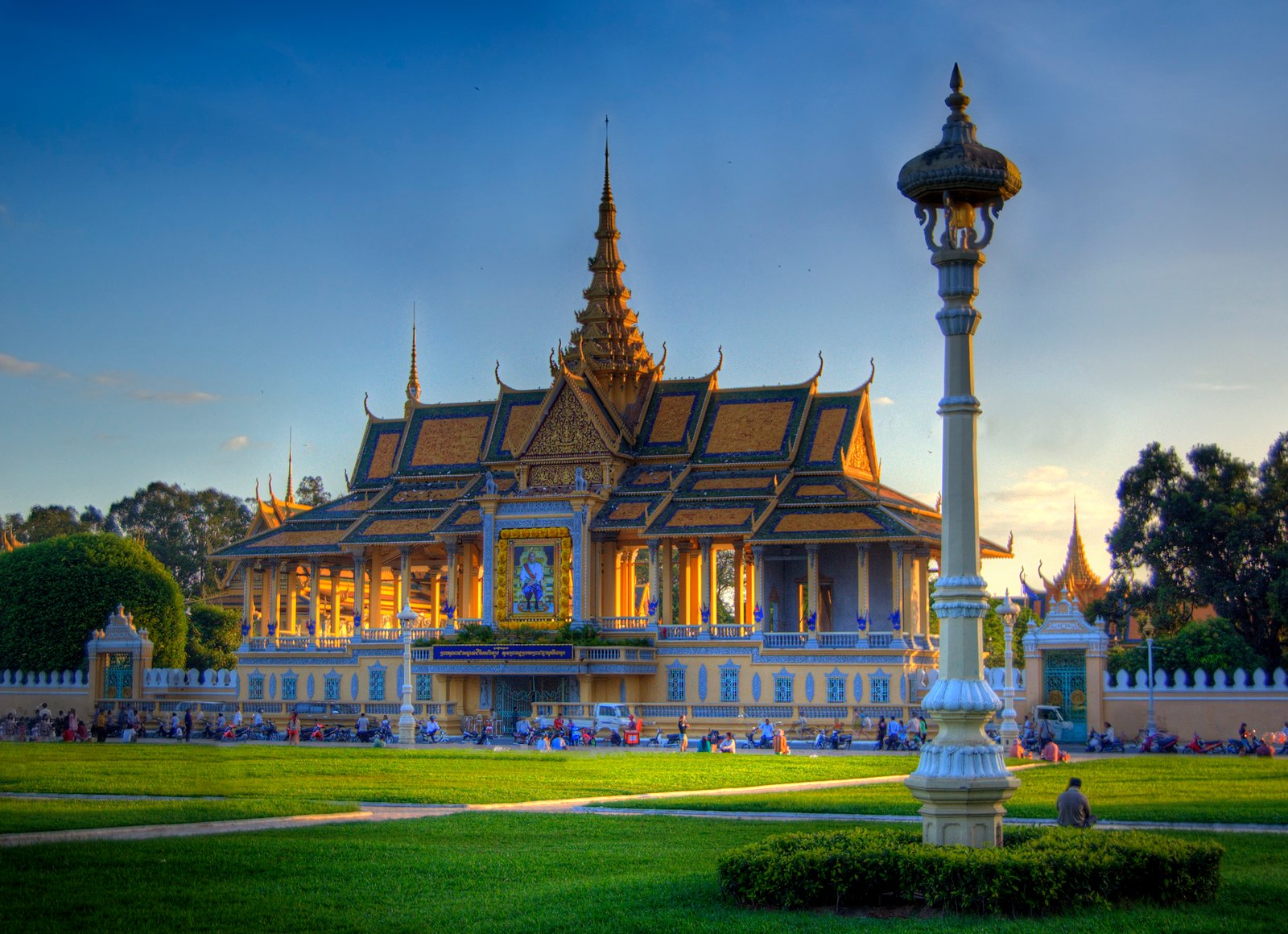 PHNOM PENH STOPOVER | 2 DAYS
